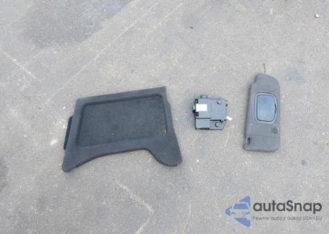 2016 Maserati Ghibli z USA, uszkodzony, nr VIN ZAM57XSAXG1167093